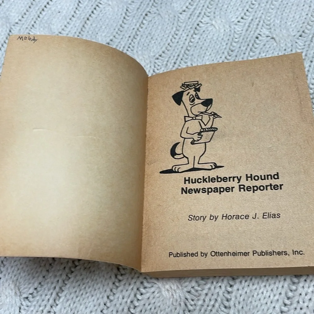 Vintage 1977 The Flintstones/Huckleberry Hound children’s 3 piece Book Set